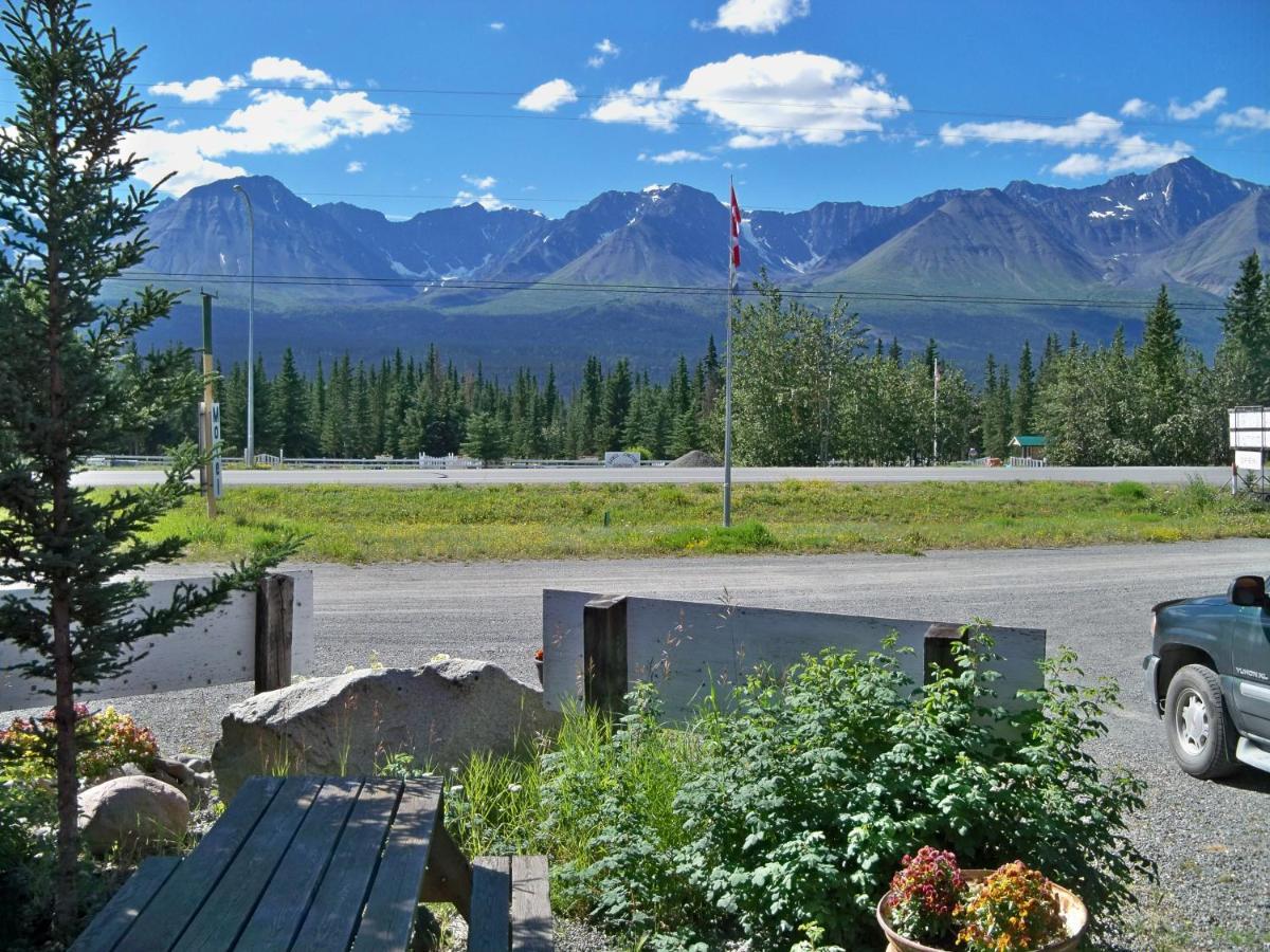 Stardust Motel Haines Junction Exterior foto